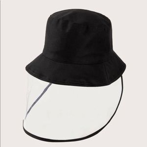 Bucket hat with detachable face shield